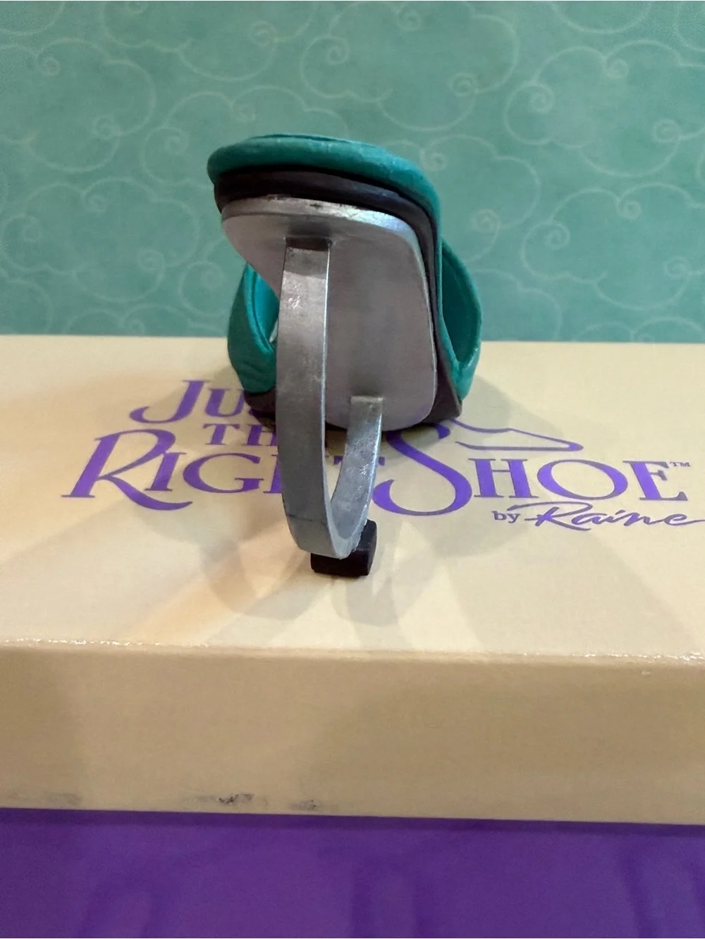 Just the Right Shoe “Geometrika” #25029 (1999) Collectible Shoe